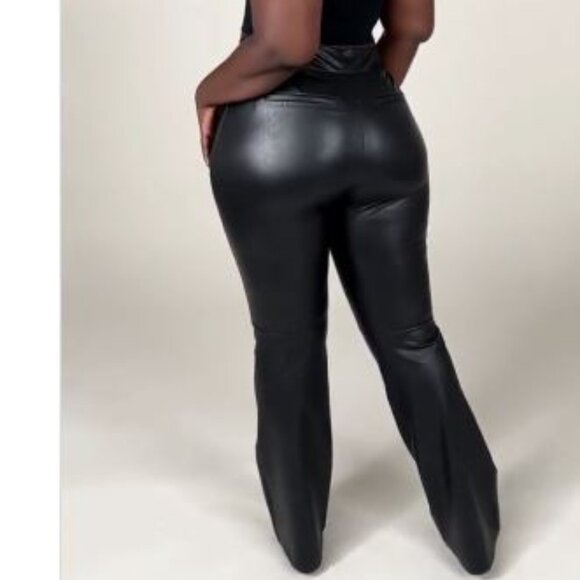 Spanx leather like / faux leather flare pants 20320R 1X/16 Noir Black NWT - Picture 1 of 11